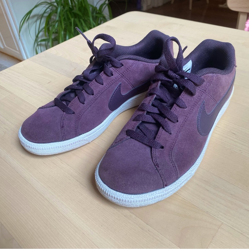 Nike Court Royale sneakers